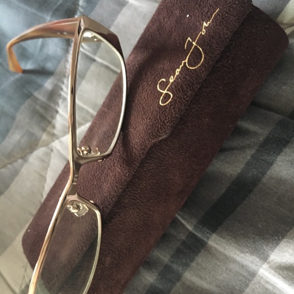 Sean John Other - Eye glasses in excellent condition